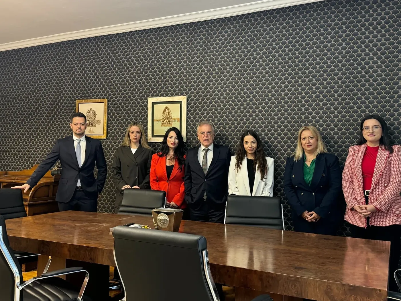 Η δικηγορική ομάδα της Δικηγορικής Εταιρείας Οικονόμου & Συνεργάτες